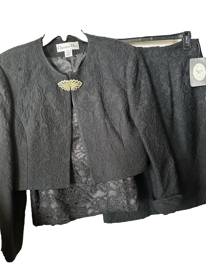 NUEVO CON ETIQUETAS DE COLECCIÓN 3 PIEZAS Christian Dior Falda Traje Chaqueta Concha Negra Talla 10 Cierre de estrás Foto 4 de 4