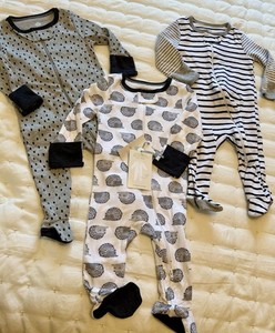 Cloud Island 3Pk Footed Cotton Sleep N' Play And Hats Newborn Gray NEW