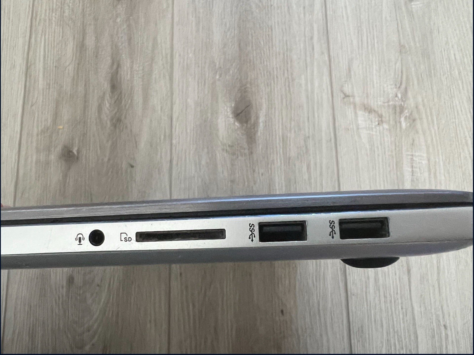 ASUS zenbook pro UX501VW, 15-Inch Laptop, with Intel Core i7-6700HQ, Windows 10 Pro