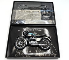 Minichamps 1:12 Triumph Bonneville 650 T120 1959 Blue/Silver Diecast Motorcycle