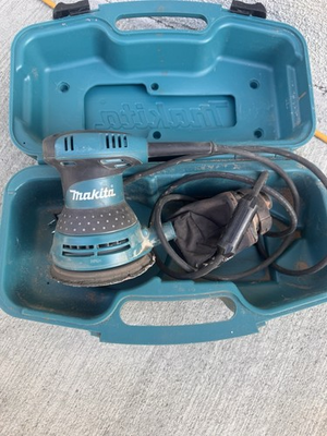 #ad Makita Sander Corded With Dust bag And Hard Case $60.00
