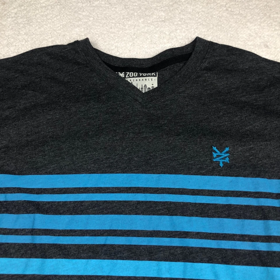 Camisa Zoo York Cuello en V Para Hombre Pequeña Gris Azul Rayas Manga Corta Foto 4 de 4