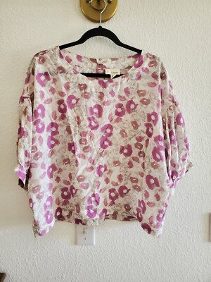 The Korner Womens Top SZM/L Tan purple Floral Dolman 3/4 Sleeves Button Back  