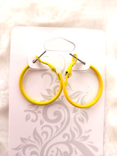 FUN NEW PAIR WOMEN'S HOOP EARRINGS 25MM YELLOW