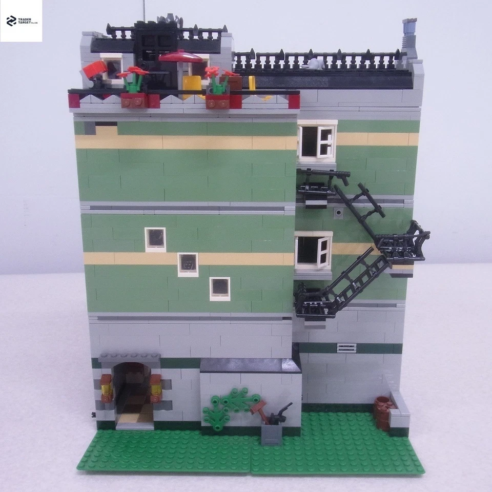 LEGO Creator Expert Modular Buildings Green Grocer 10185 In 2008 Used W/Manuals - Image 3 of 4