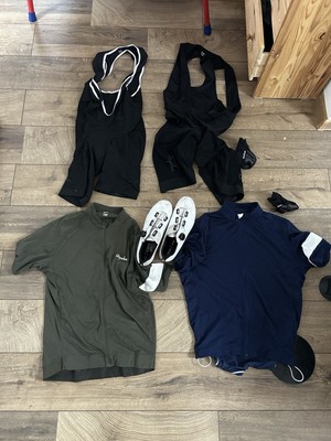 Rennrad Sommer Kits - RAPHA, FIZIK, und MEHR