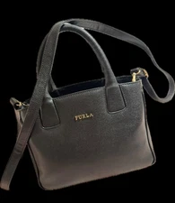FURLA  EUC 100% black leather bag made in Italy (style no longer in production)