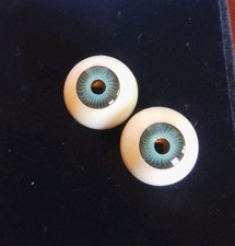 Tallina's 18mm Acrylic Round Eyes Blue