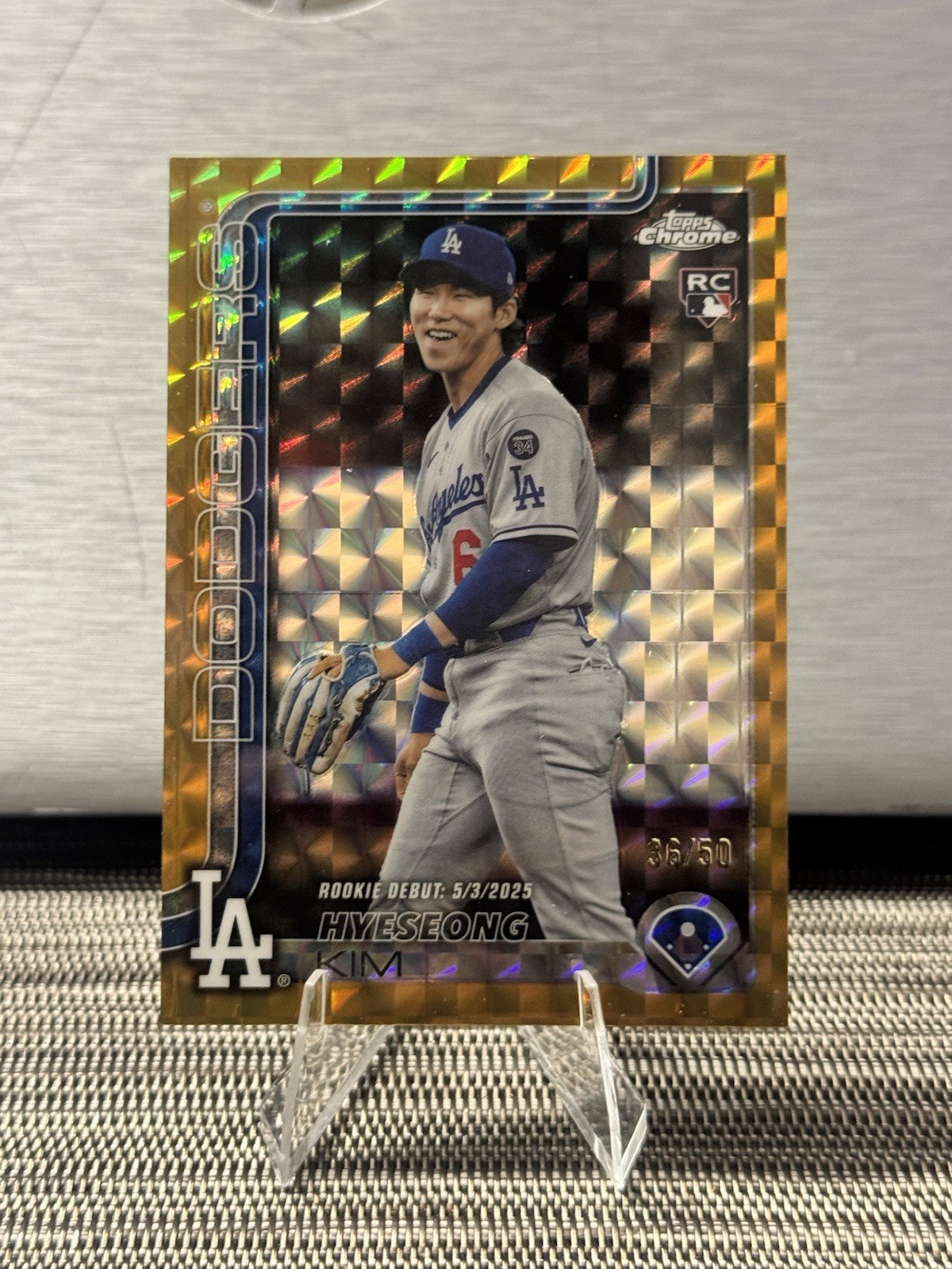 2025 Topps Update Chrome - Hyeseong Kim Gold Geometric Refractor /50 (RC) Debut