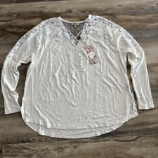 Gimmicks by BKE White Lace Detail Long Sleeve Top Women  s Size Small