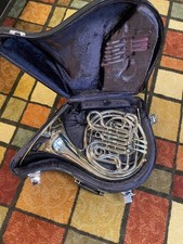 Holton, French Horn model H179 -used in great condition, minor scratches