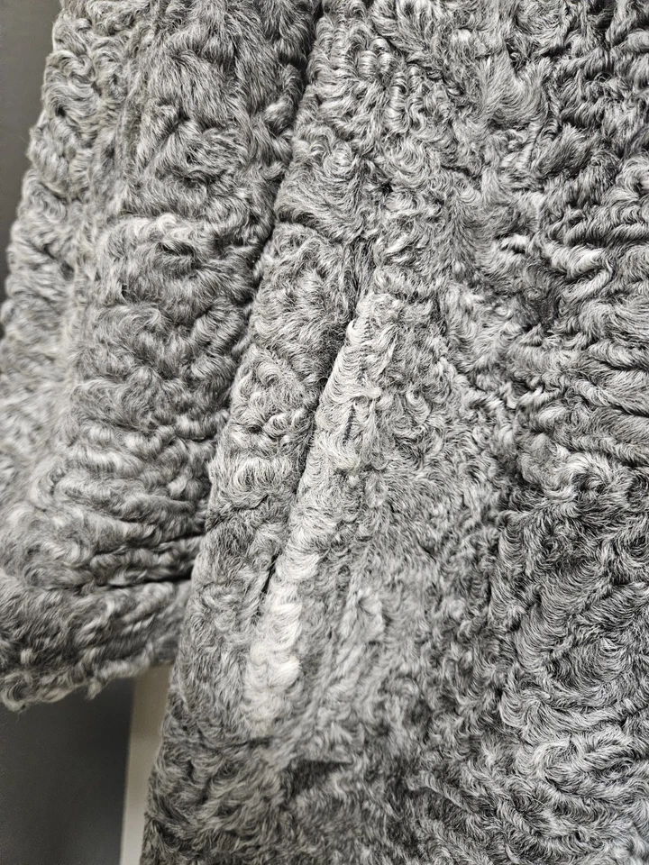 Abrigo largo gris de piel persa vintage blanco talla grande a XL Foto 4 de 4