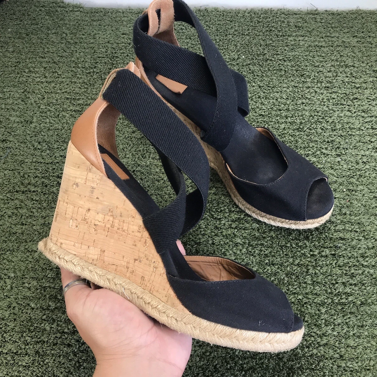 Tory burch closed toe best sale sandals