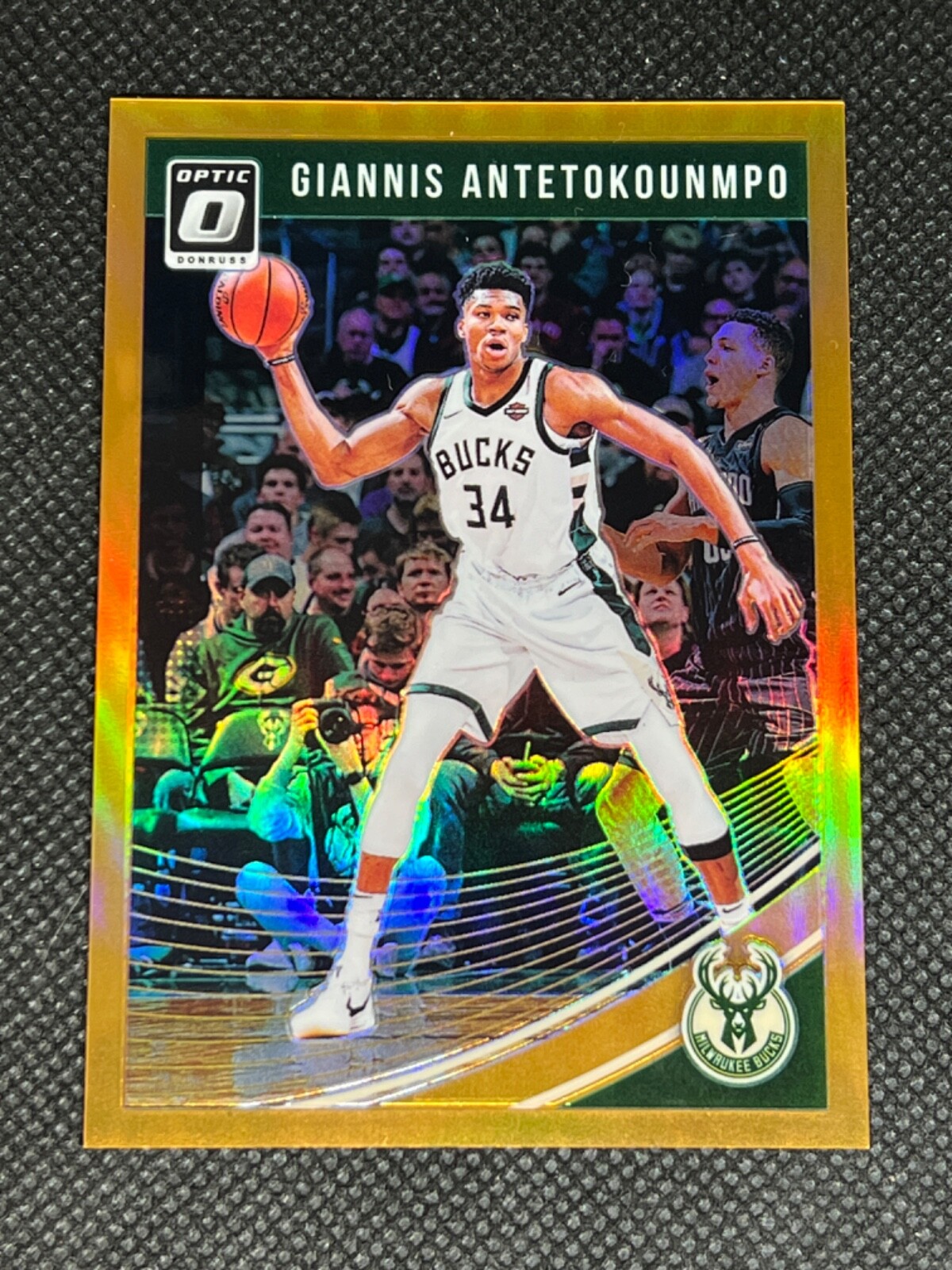 Giannis Antetokounmpo 2018-19 Optic Orange 30/199 #85 Milwaukee Bucks