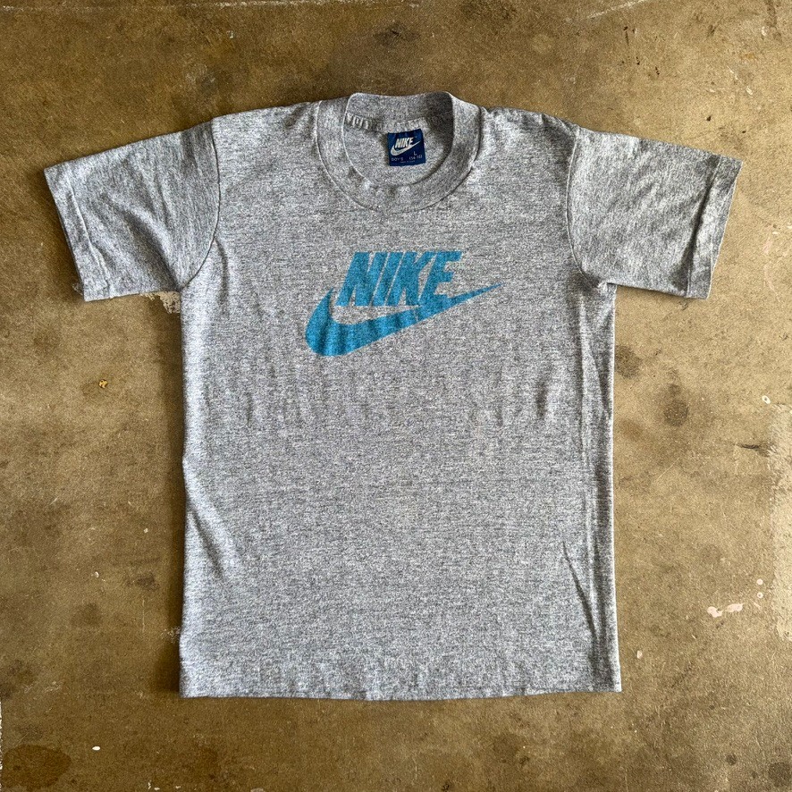 VINTAGE 70s - 80s NIKE GRAY T-SHIRT W/BLUE SWOOSH SZ XS BLUE TAG