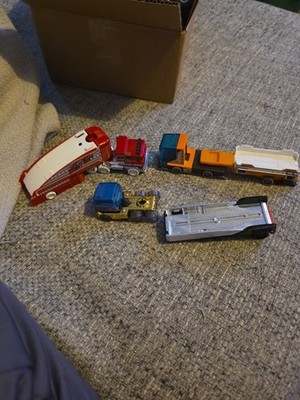 Hot Wheels Rigs..Stunt Team-District Transport & Pit Crew Truck ..Fire Patrol