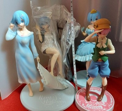 Re: ZERO Starting Life in Another World Figure lot set 4 Rem Ram Night Wear