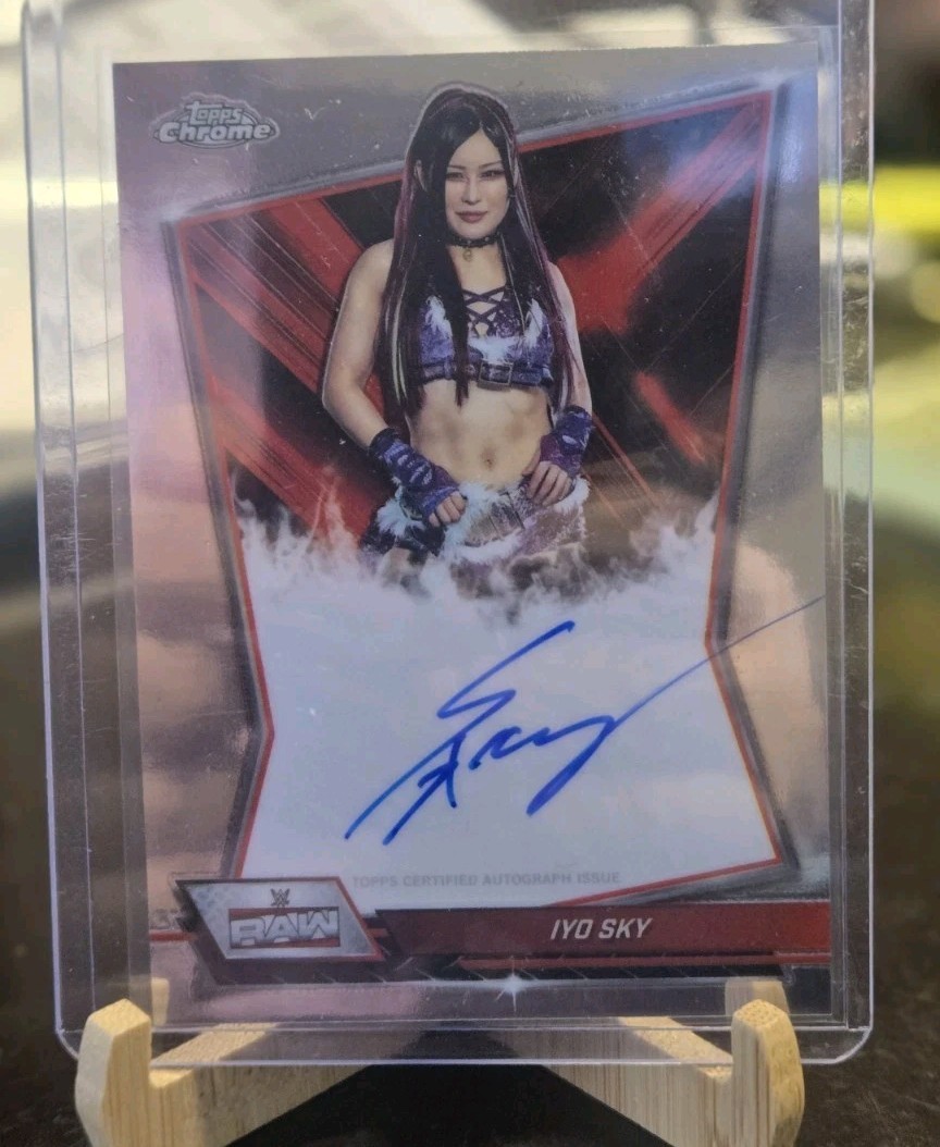 2026 Topps Chrome WWE - Red Brand Autographs Iyo Sky #RBA-IYO Refractor (AU)