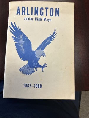 1967-1968 Junior High SCHOOL YEARBOOK - ARLINGTON WASHINGTON. Rare