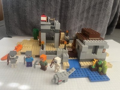 LEGO Minecraft The Desert Outpost (21121)   Complete w/ Manual 2015