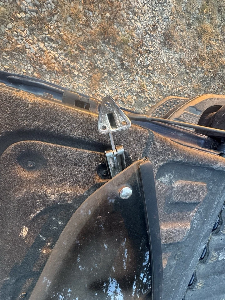 Задние окна 1977 AMC Hornet Amx хэтчбек - Изображение 2 из 4