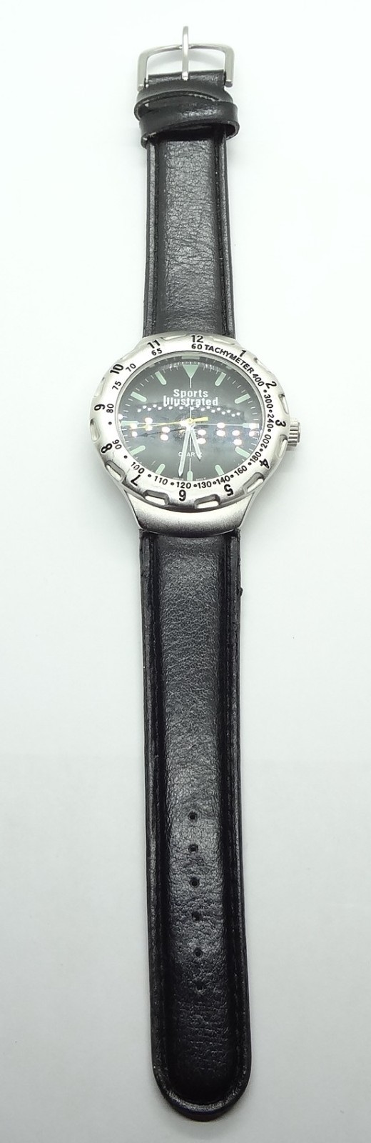 LOT OF 9 WATCHES ALL IN WORKING CONDITION Seiko, Pulsar, Orient, Milan, Peugeot