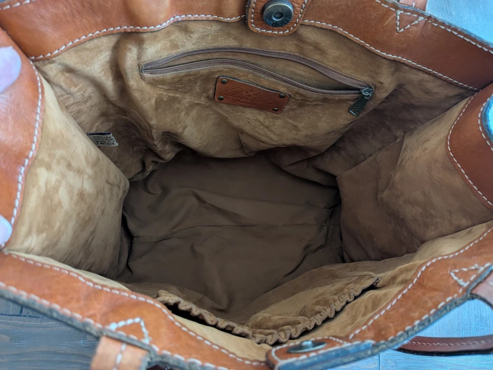 Patricia Nash Toscano Tooled Brown Leather Tote Shoulder Bag - Image 3 of 4