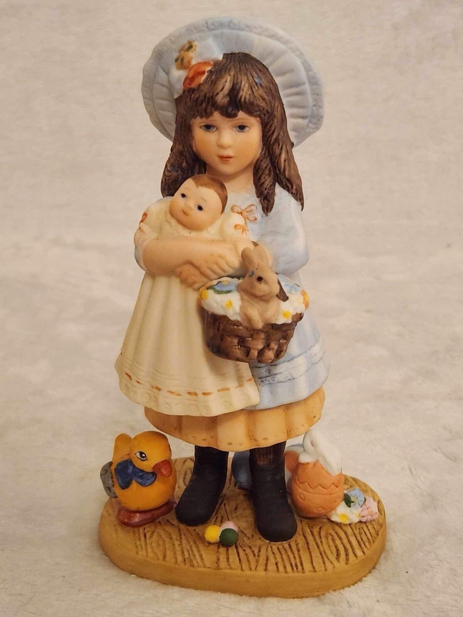 1982 Jan Hagara Limited Edition VICTORIA Figurine 2.9