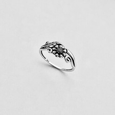 Sterling Silver Minimalist Sunflower Ring with Leaf, Flower Ring, Silver Rings