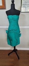 Vintage 1980s Victor Costa Emerald Green Wiggle Dress With Rose Accents