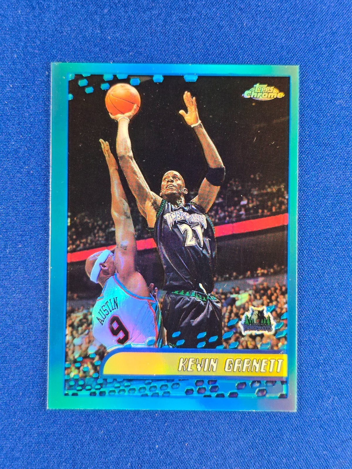 2001-02 Topps Chrome #21 Kevin Garnett Refractor Minnesota Timberwolves