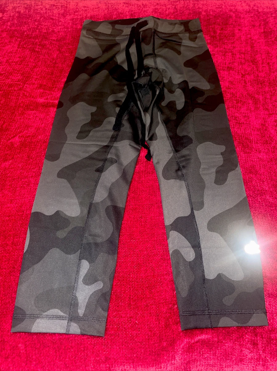 alo yoga pants Medium #87370 Grey Camo Color Made In USA. NEW