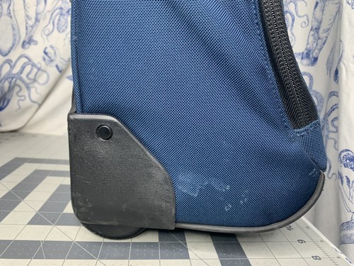 Blue Patagonia Carry On Wheelie Duffel Backpack Luggage Roller Rolling Wheels - Picture 4 of 17