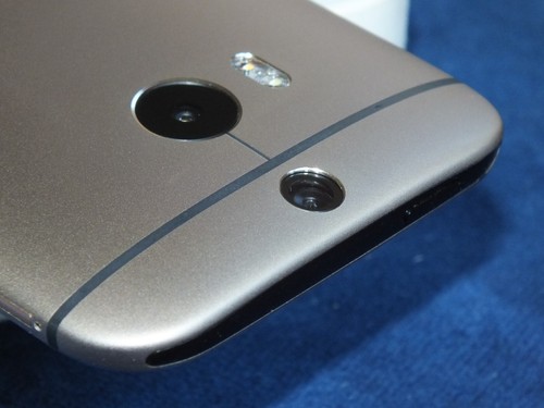 Boxed HTC One M8 Gold Mobile Phone Looks Unused But Please Read Description - Picture 12 of 12