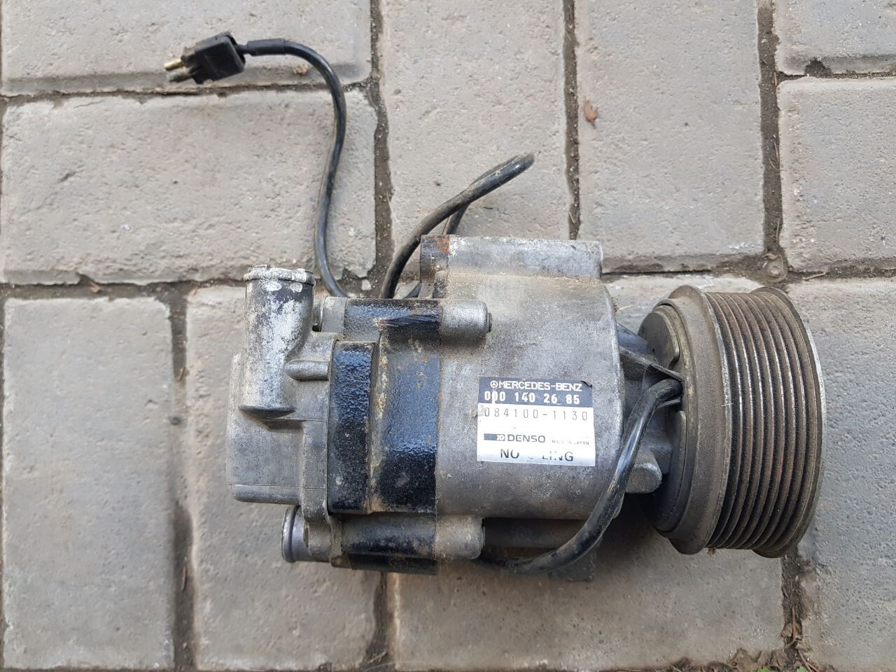 Mercedes-Benz OEM M104 Smog Air Pump 0001402685 Short Cable 6  