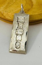 VINTAGE SOLID SILVER JUBILEE INGOT PENDANT 1977 - EXCELLENT CONDITION - UK