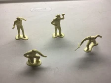 MARX 54m Racetrack Pit Crew Figures automotive slot car playset, Cream color.