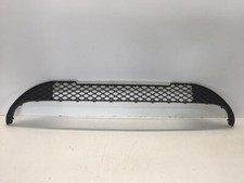 Mercedes Benz A-Klasse W176 Bj.2013 Stoßfänger Gitter Mitte A1768850022