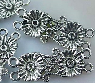 4 Silver Pewter Flower Dual Connector Link 38mm