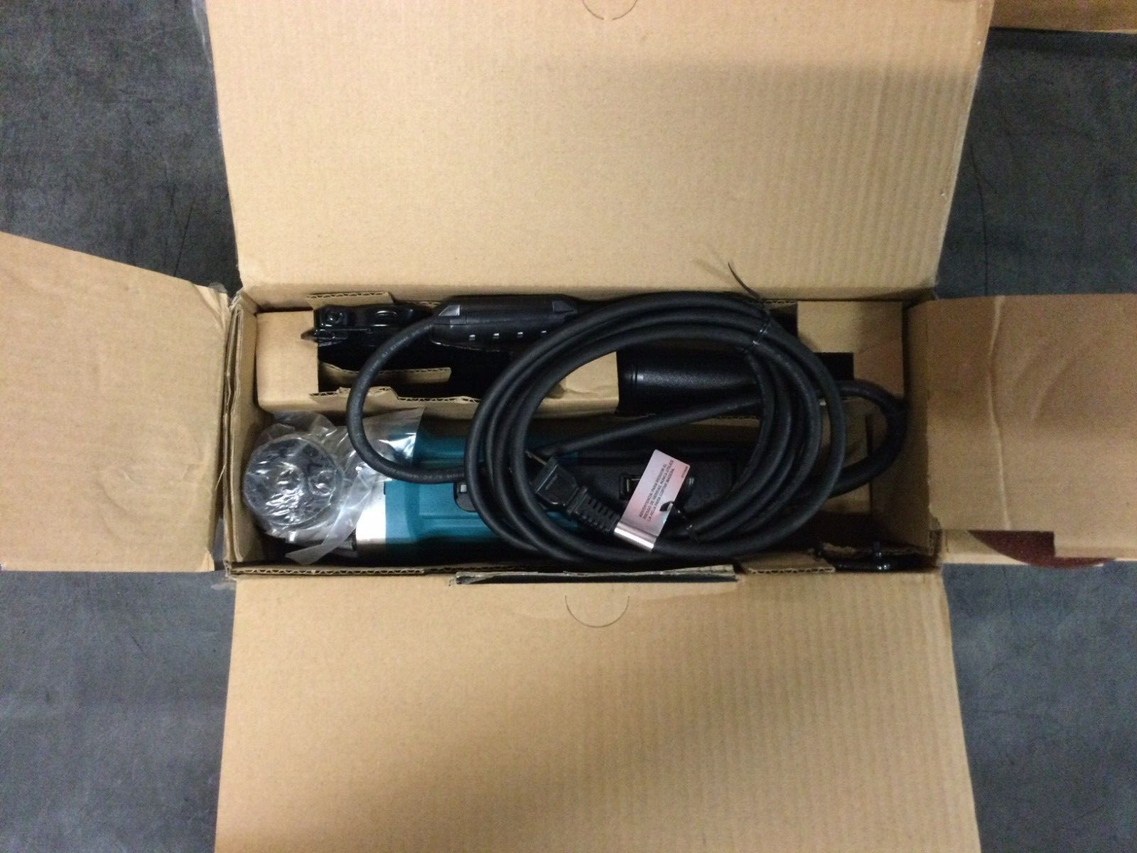 Makita 7.5 Amp 4-1/4" Paddle Switch Angle Grinder (Model: 9557PB)