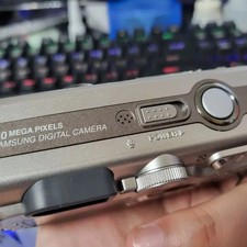 Samsung Kenox V4 Digimax Digital Camera 4MP 3x Zoom Macro Function