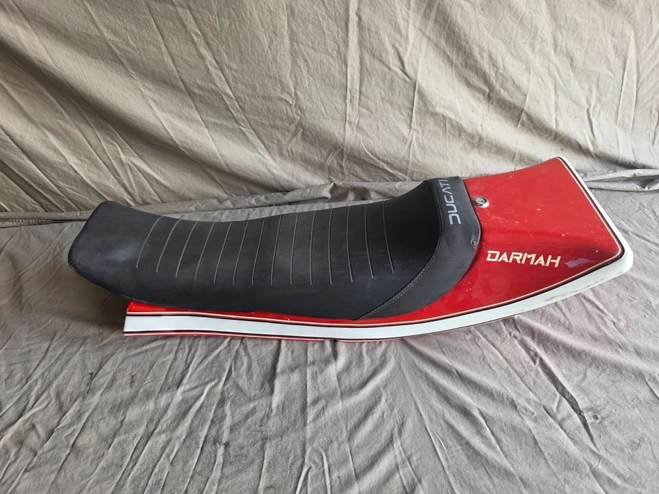 Ducati Darmah 900SD 1978 carrocería trasera sección trasera con asiento (sin llave) Foto 2 de 4