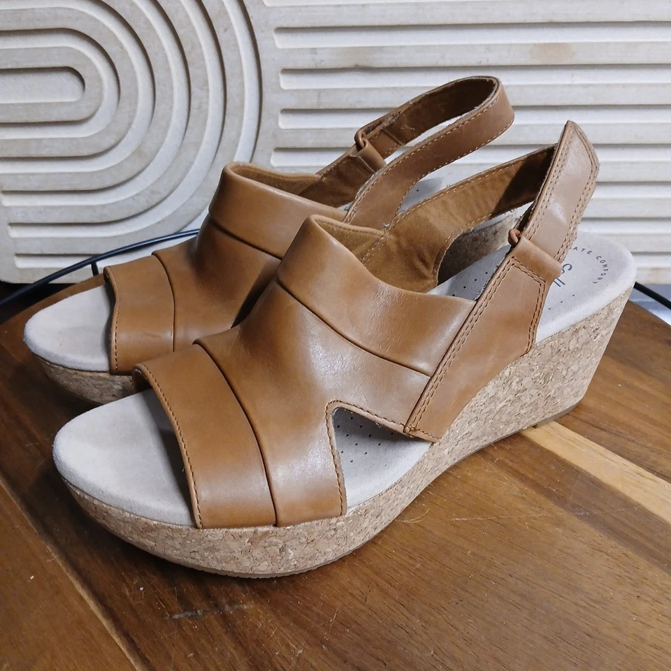 Clarks Collection Women's Annadel Ivory Wedge Sandals 10 Foto 2 de 4