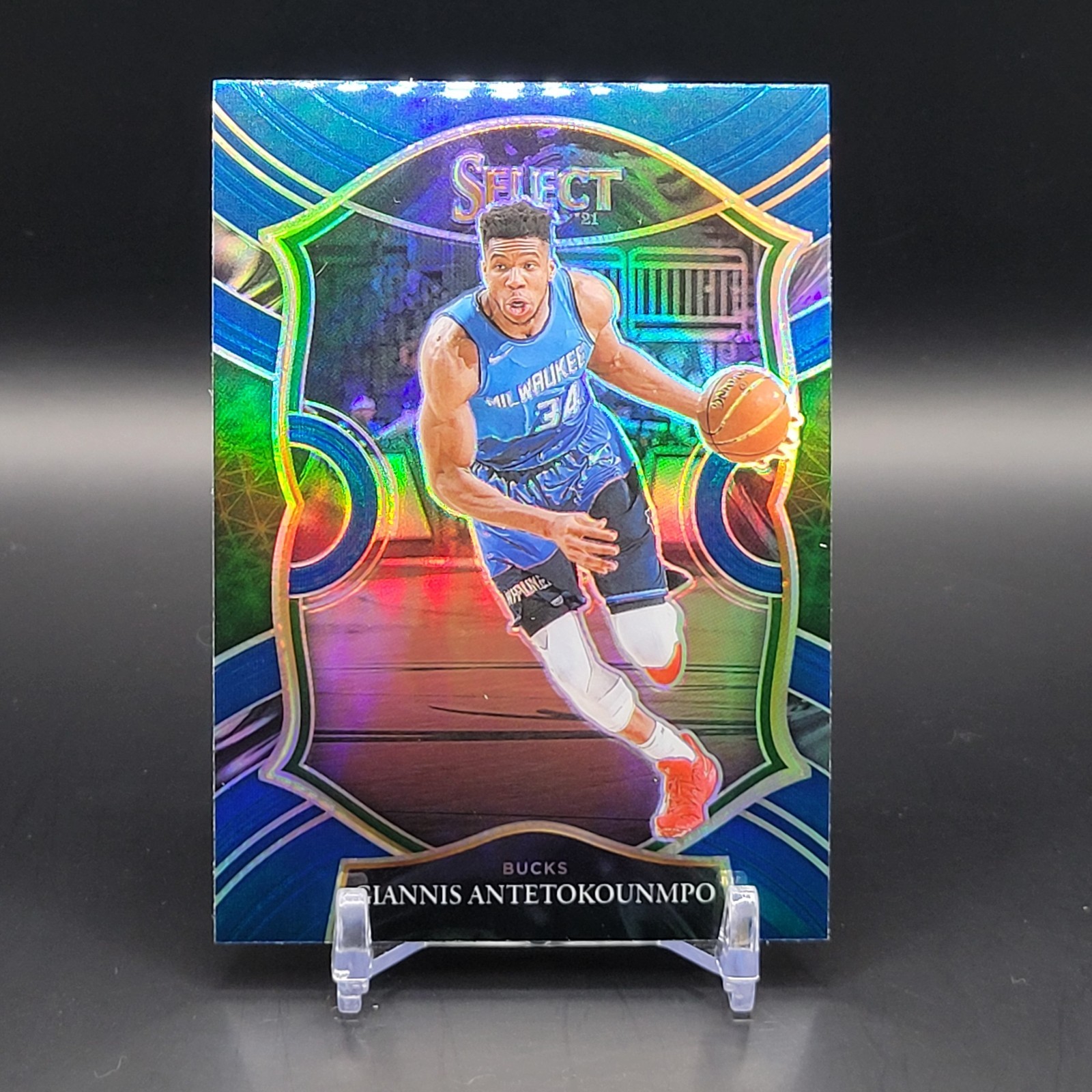 2020-21 Panini Select - Concourse Giannis Antetokounmpo #54 Blue Prizm