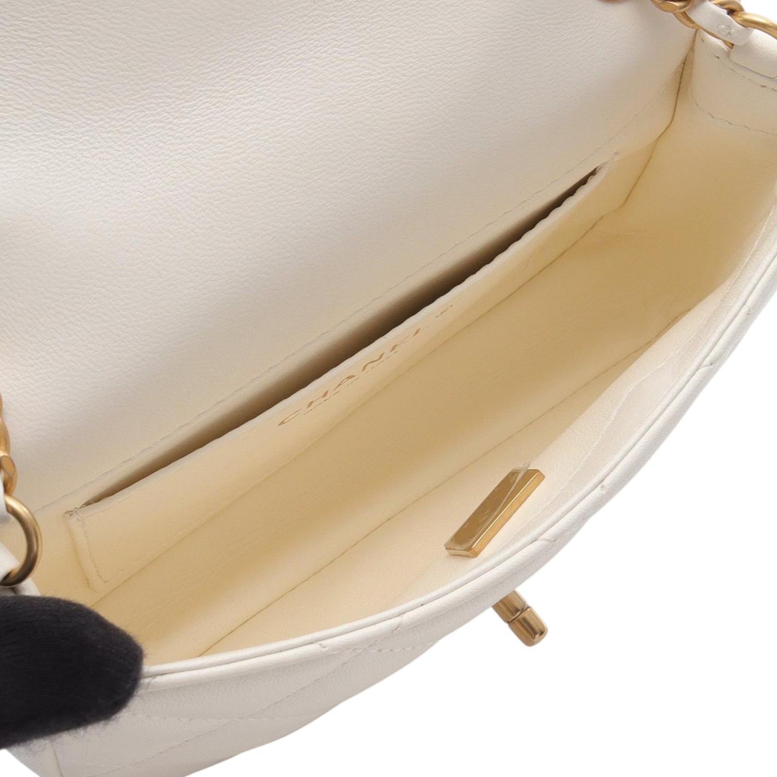 Authenticated Chanel Mini Rectangular Quilted Lam… - image 3