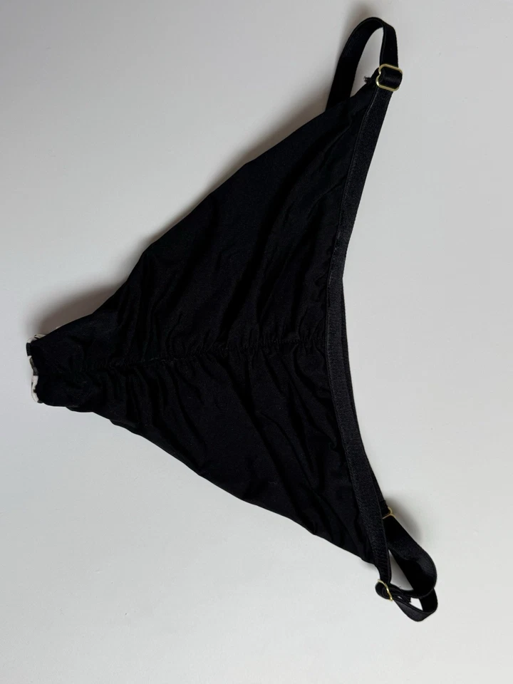 Parte inferior de biquíni Beach Bunny tamanho P preta estampa animal estilo aquarela ajustável - Imagem 3 de 4