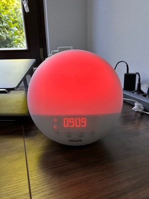 Philips Wake-up Light HF3531 Lichtwecker mit Sonnenaufgang & Radio