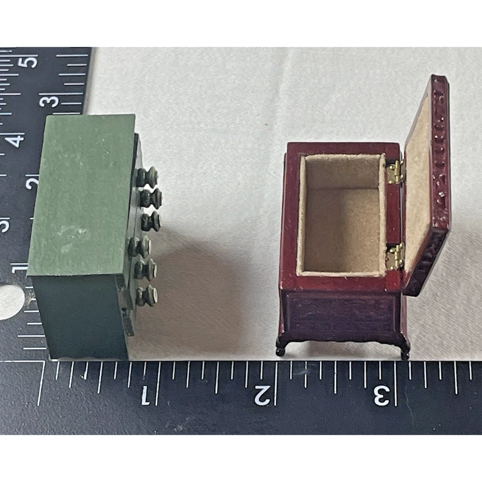 Artisan Made Dollhouse Miniature 1:24 Bedroom Set Bed Dresser Chest Curtain Rug - Image 3 of 4