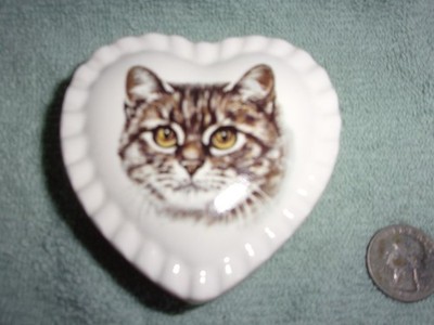 Cat Heart shaped Trinket Box made of Ceramic ring boxes cats kitten kittens