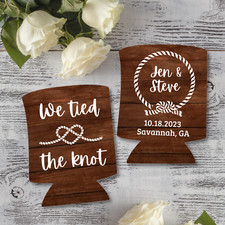 Enfriadores de latas de madera de granero de boda personalizados, atamos el nudo Coolies, favores de boda